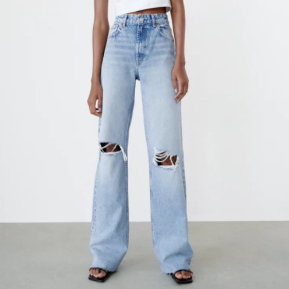 NWT RIPPED WIDE LEG JEANS - Size 6